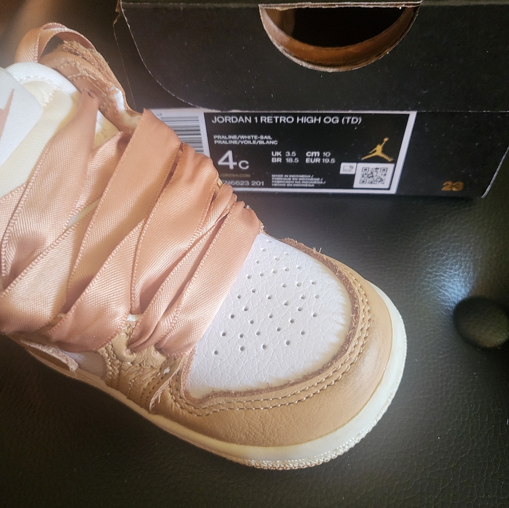 Jordan Retro High Champagne Satin Lace